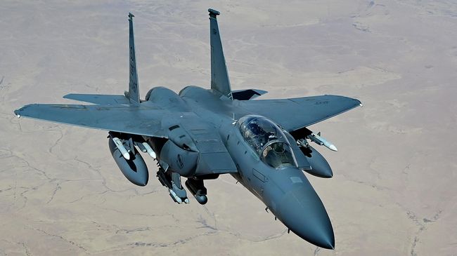 Истребитель F-15E Strike Eagle ВВС США