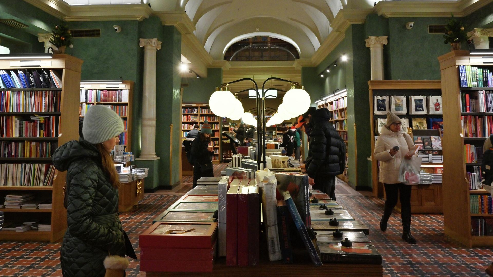 Дом Книги на Невском проспекте в Санкт-Петербурге Дом Книги на Невском проспекте в Санкт-Петербурге - РИА Новости, 1920, 12.02.2026