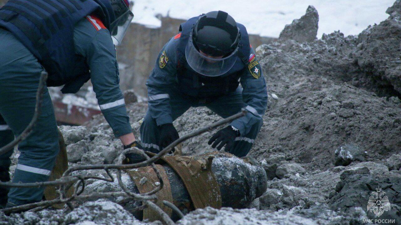 Авиабомба времен Великой Отечественной войны, наденная на стройплощадке в Санкт-Петербурге Авиабомба времен Великой Отечественной войны, наденная на стройплощадке в Санкт-Петербурге - РИА Новости, 1920, 21.01.2026