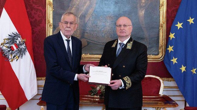 Президент Австрии Александер Ван дер Беллен принял верительные грамоты нового посла России в Вене Андрея Грозова