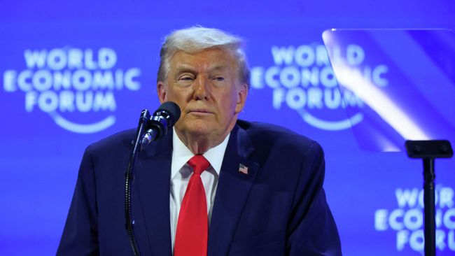 Президент США Дональд Трамп выступает на Всемирном экономическом форуме в Давосе