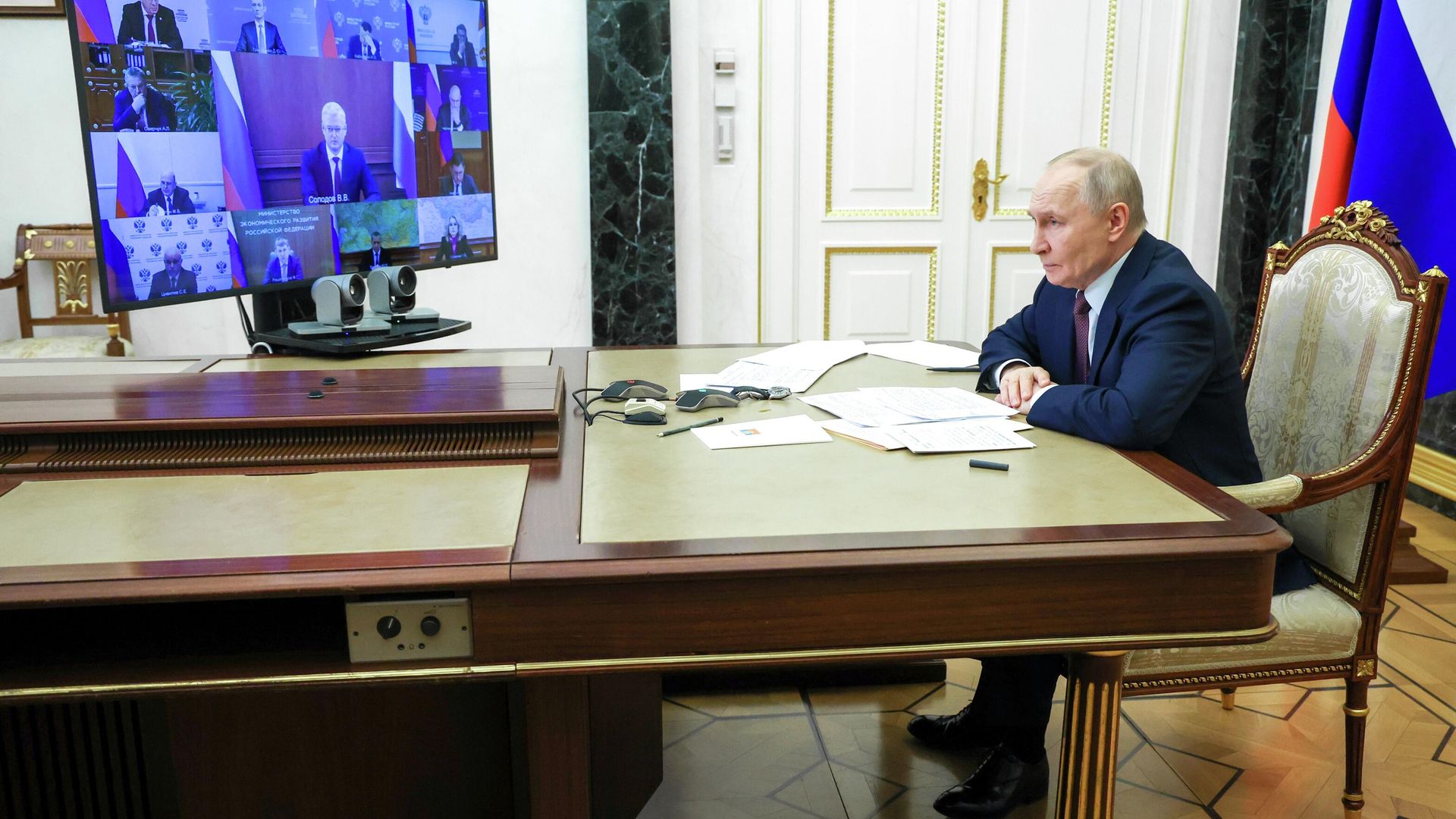 Президент РФ Владимир Путин проводит совещание с членами правительства РФ в режиме видеоконференции Президент РФ Владимир Путин проводит совещание с членами правительства РФ в режиме видеоконференции - РИА Новости, 1920, 21.01.2026