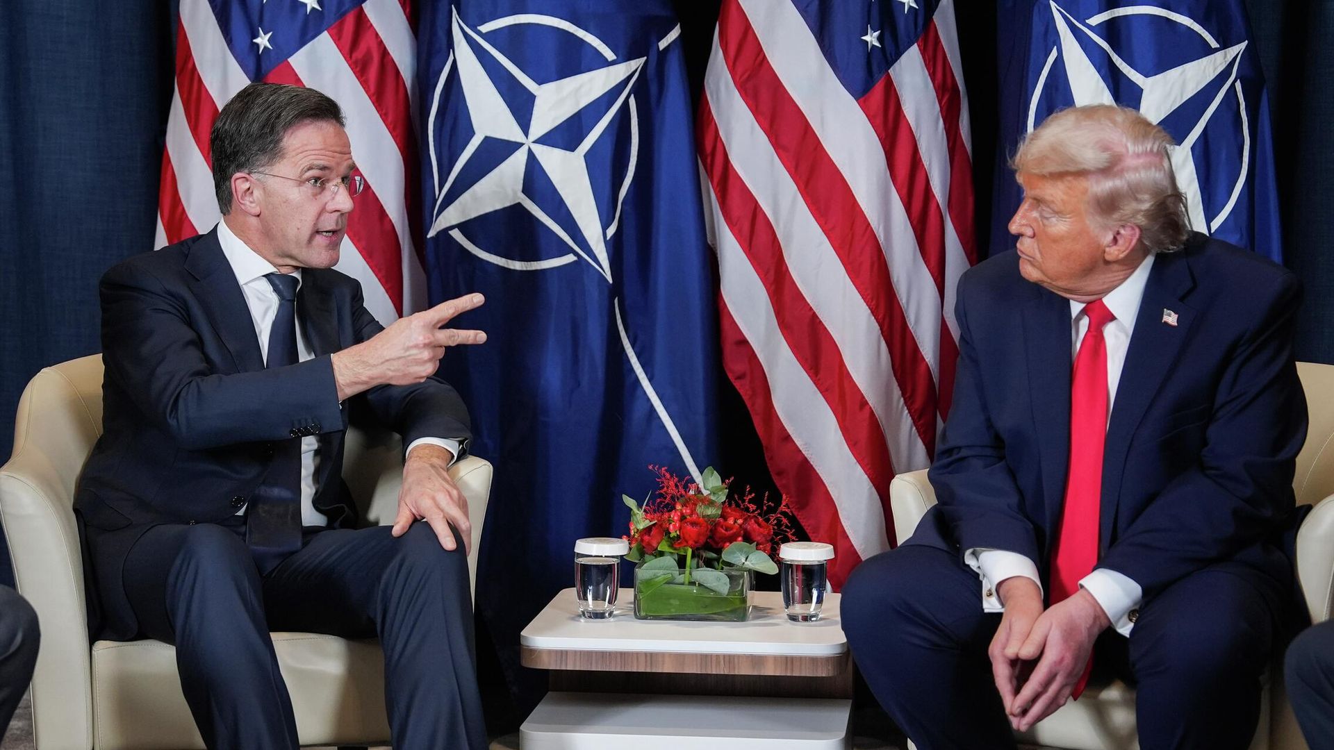 Президент США Дональд Трамп во время встречи с генеральным секретарем НАТО Марком Рютте Президент США Дональд Трамп во время встречи с генеральным секретарем НАТО Марком Рютте - РИА Новости, 1920, 09.04.2026