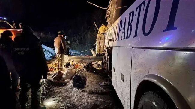 На месте ДТП с участием туристического автобуса в Приморье