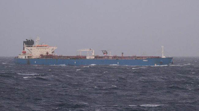ВМС Франции задержали в нейтральных водах Средиземного моря нефтяной танкер, следовавший из России