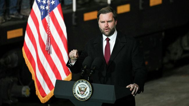 Вице-президент США Джей Ди Вэнс во время выступления в штате Огайо