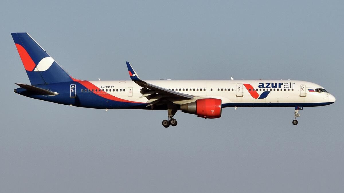 Самолет Boeing 757-200 авиакомпании Azur Air Самолет Boeing 757-200 авиакомпании Azur Air - РИА Новости, 1920, 23.01.2026