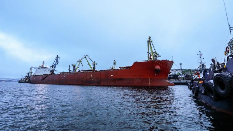 Сухогрузы в Мурманском порту Сухогрузы в Мурманском порту