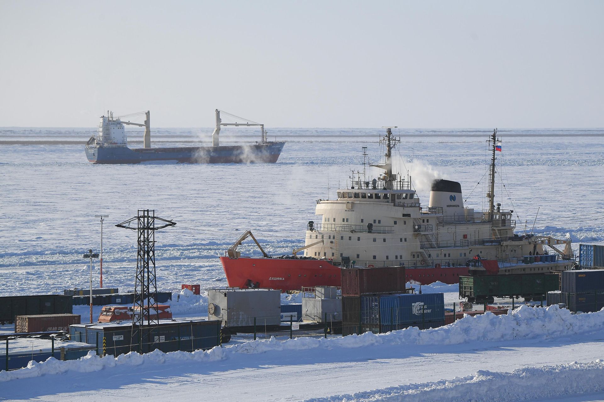 Корабли в морском порту Дудинка Корабли в морском порту Дудинка - РИА Новости, 1920, 20.05.2026