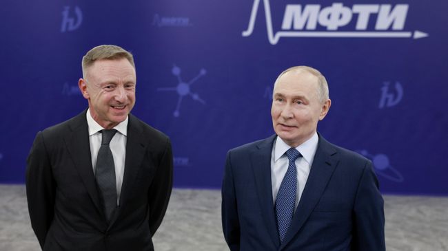 Президент РФ Владимир Путин посещает Московский физико-технический институт