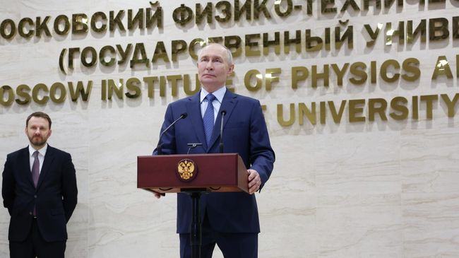 Президент РФ Владимир Путин выступает в ходе посещения Московского физико-технического института. 23 января 2026