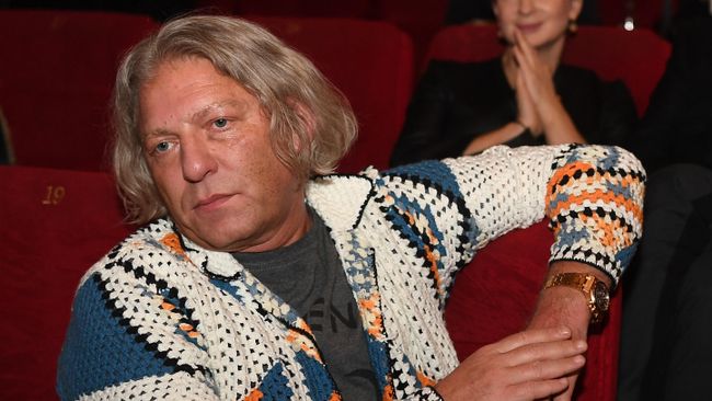 Александр Олейников