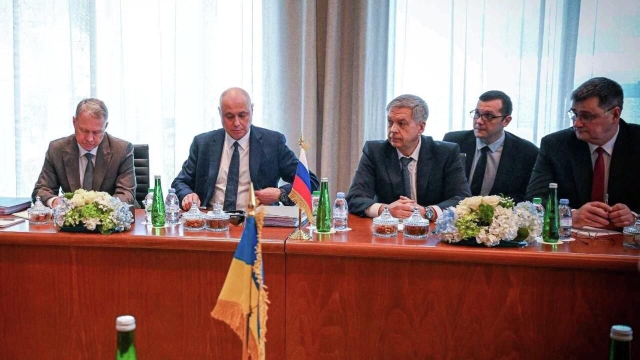 Трехсторонняя встреча делегаций России, США и Украины в Абу-Даби - РИА Новости, 1920, 25.01.2026