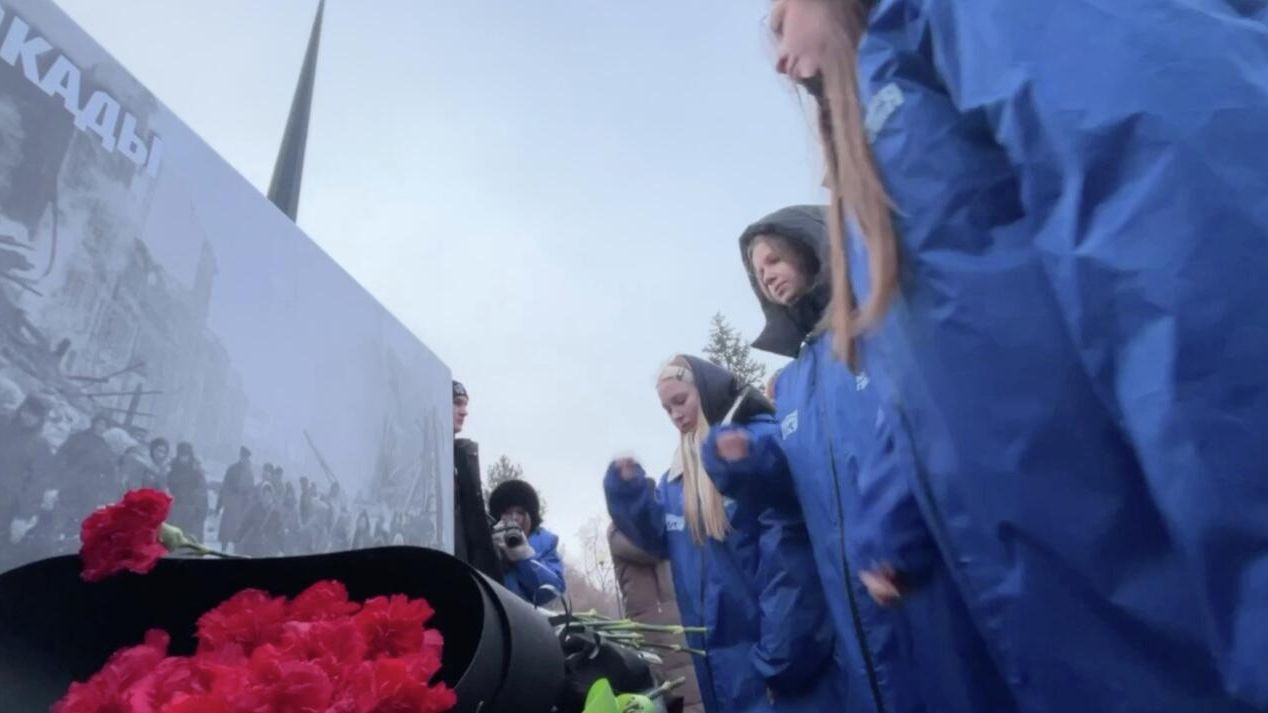 Памятная акция, посвященная годовщине снятия блокады Ленинграда в Макеевке - РИА Новости, 1920, 27.01.2026