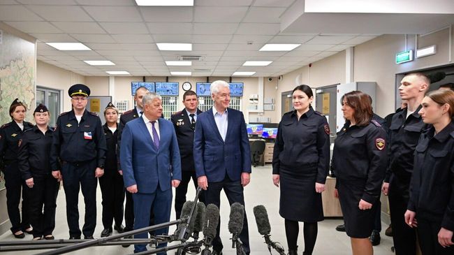 Мэр Москвы Сергей Собянин и начальник ГУ МВД по Москве Олег Баранов открыли новое здание ОВД по району Щербинка