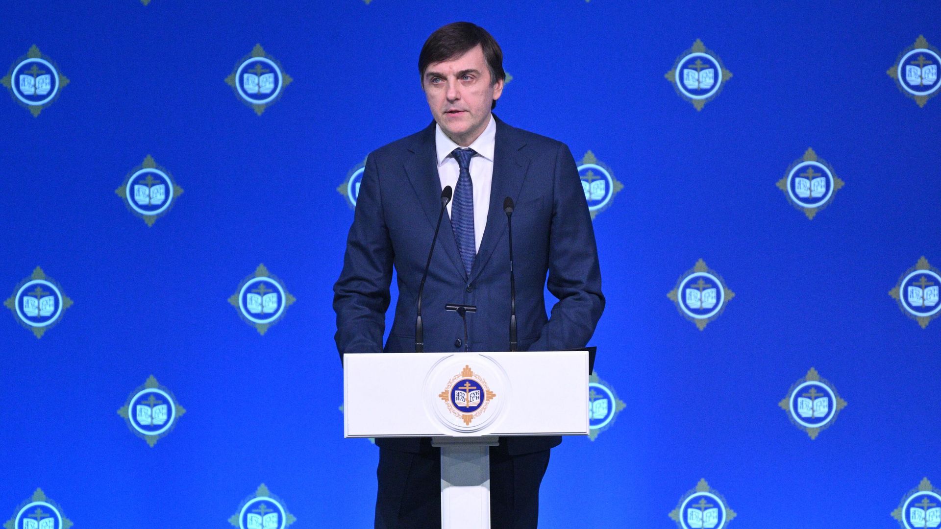 Министр просвещения РФ Сергей Кравцов выступает на торжественном открытии XXXIV Международных Рождественских образовательных чтений в Государственном Кремлевском Дворце в Москве. 27 января 2026 Министр просвещения РФ Сергей Кравцов выступает на торжественном открытии XXXIV Международных Рождественских образовательных чтений в Государственном Кремлевском Дворце в Москве. 27 января 2026 - РИА Новости, 1920, 27.01.2026