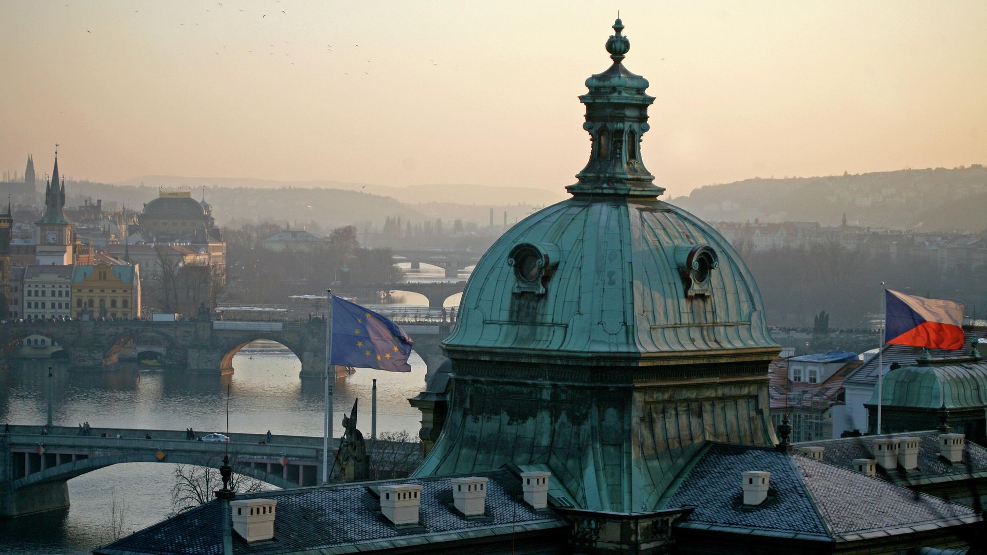 Флаги Чехии и ЕС в Праге - РИА Новости, 1920, 16.02.2026