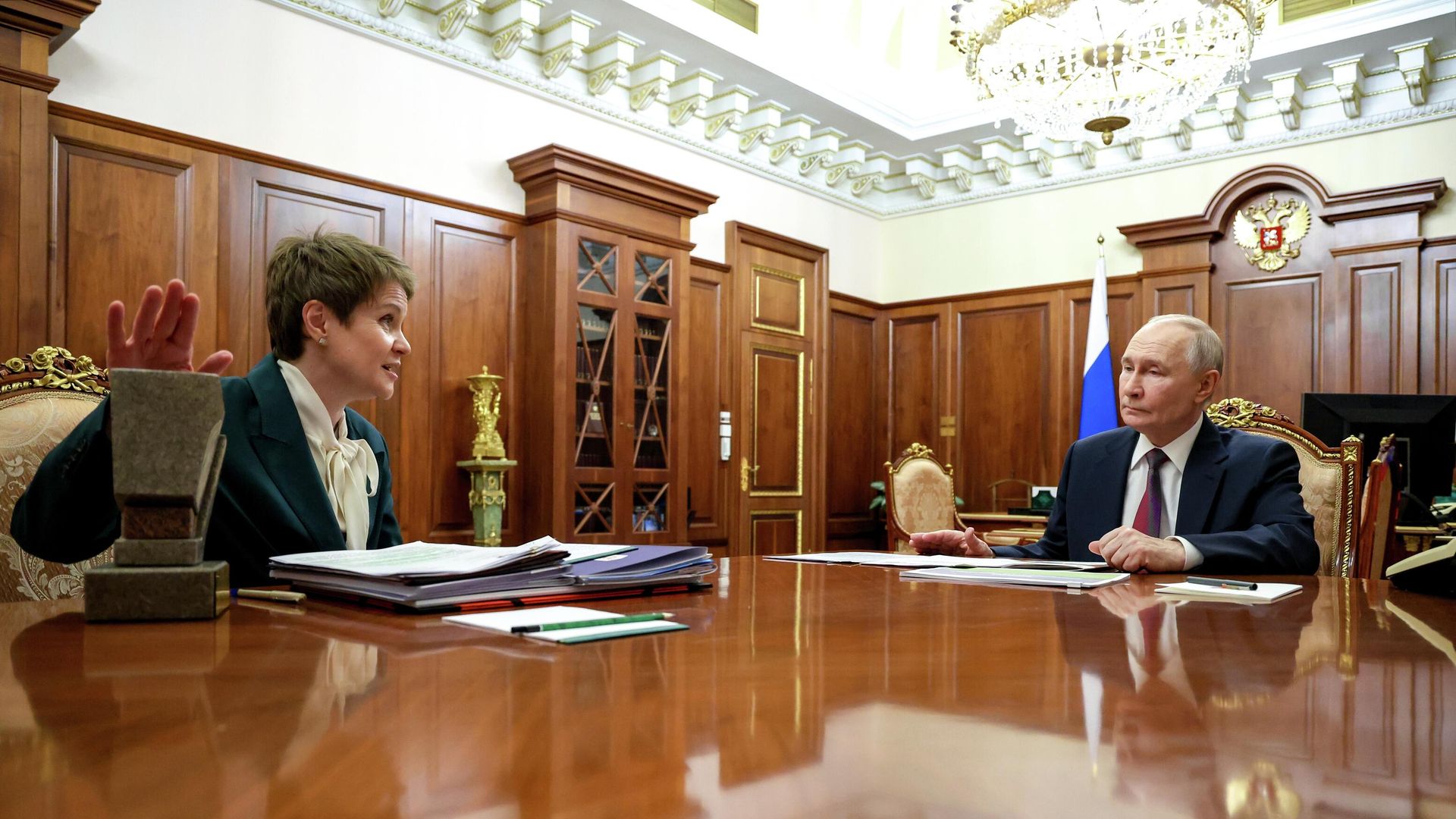 Президент Владимир Путин встретился с руководителем Сириуса Еленой Шмелевой Президент Владимир Путин встретился с руководителем Сириуса Еленой Шмелевой - РИА Новости, 1920, 28.01.2026
