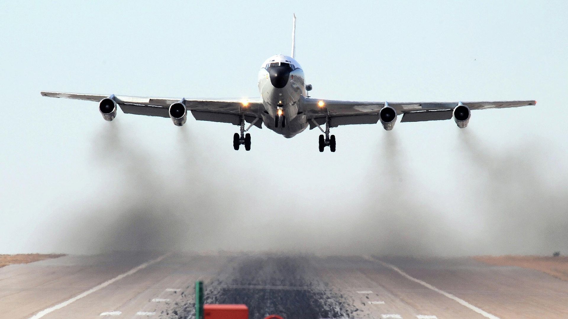 Самолет WC-135R Constant Phoenix ВВС США Самолет WC-135R Constant Phoenix ВВС США - РИА Новости, 1920, 16.02.2026