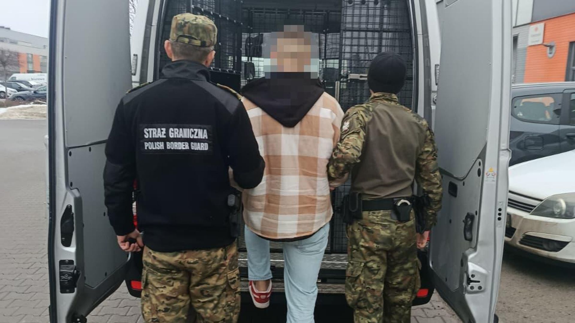 Пограничная служба Польши задержала украинца, подозреваемого в крупном мошенничестве Пограничная служба Польши задержала украинца, подозреваемого в крупном мошенничестве - РИА Новости, 1920, 30.01.2026