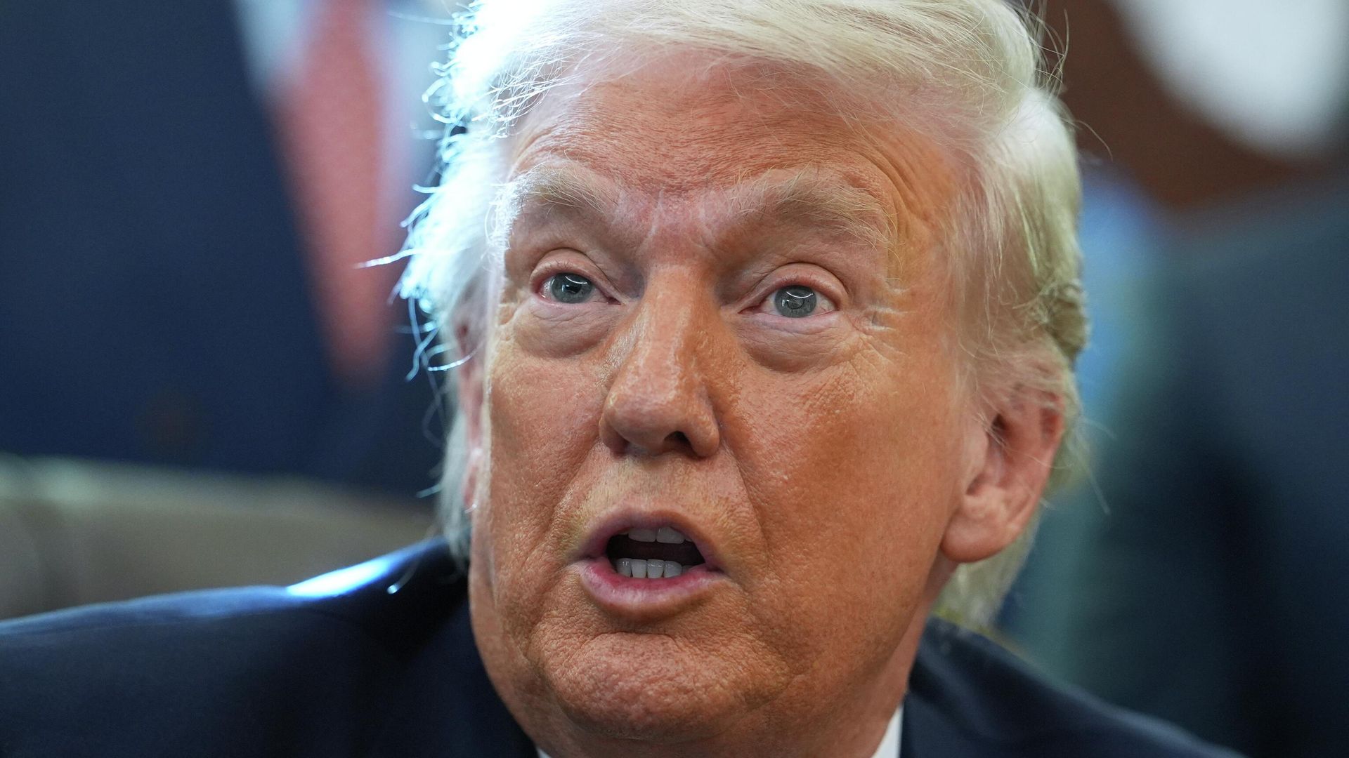 Президент США Дональд Трамп в Овальном кабинете Белого дома - РИА Новости, 1920, 02.02.2026