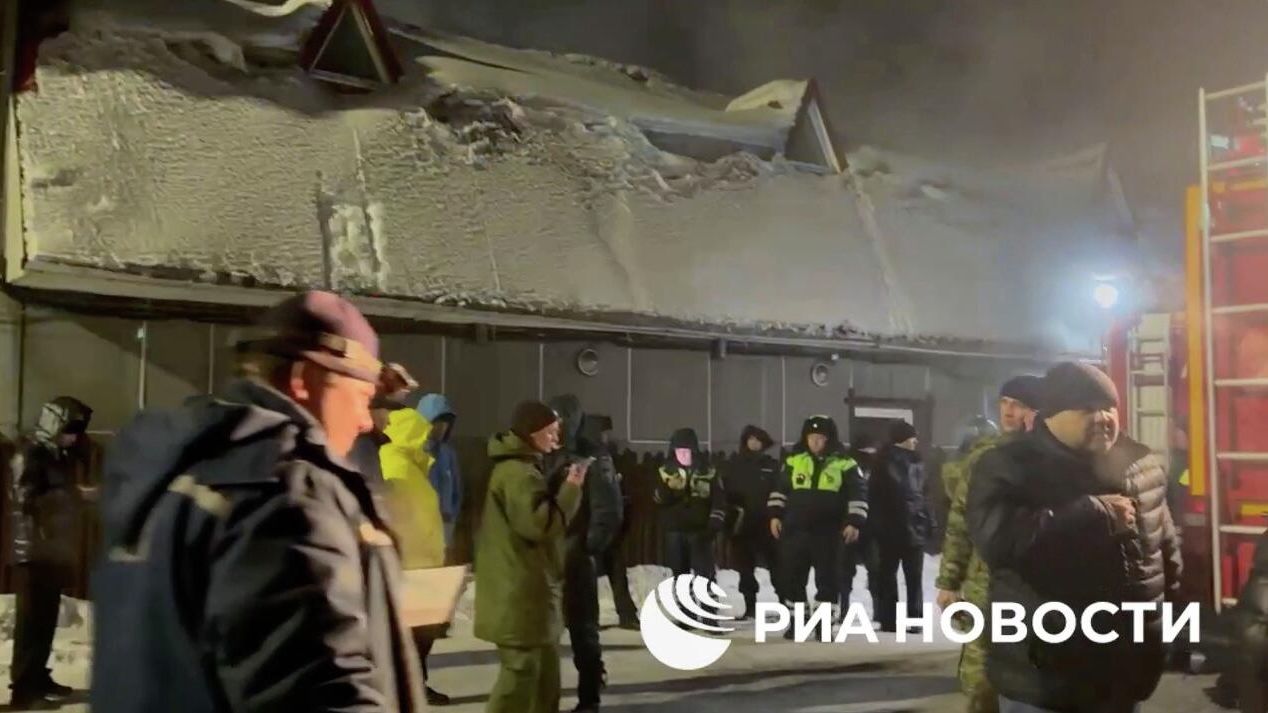 На месте пожара в частной сауне в Прокопьевске Кемеровской области На месте пожара в частной сауне в Прокопьевске Кемеровской области - РИА Новости, 1920, 31.01.2026