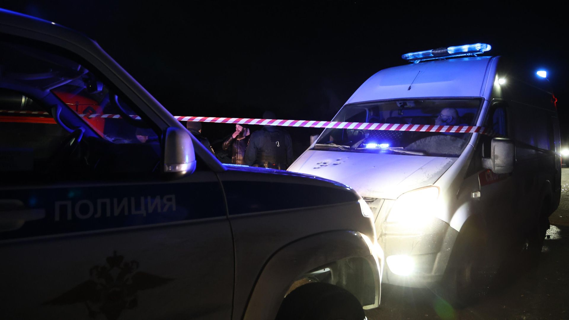 Сотрудники спецслужб у водоема в Ломоносовском районе Ленинградской области, откуда достали тело убитого девятилетнего мальчика Паши Тифитулина Сотрудники спецслужб у водоема в Ломоносовском районе Ленинградской области, откуда достали тело убитого девятилетнего мальчика Паши Тифитулина - РИА Новости, 1920, 03.02.2026