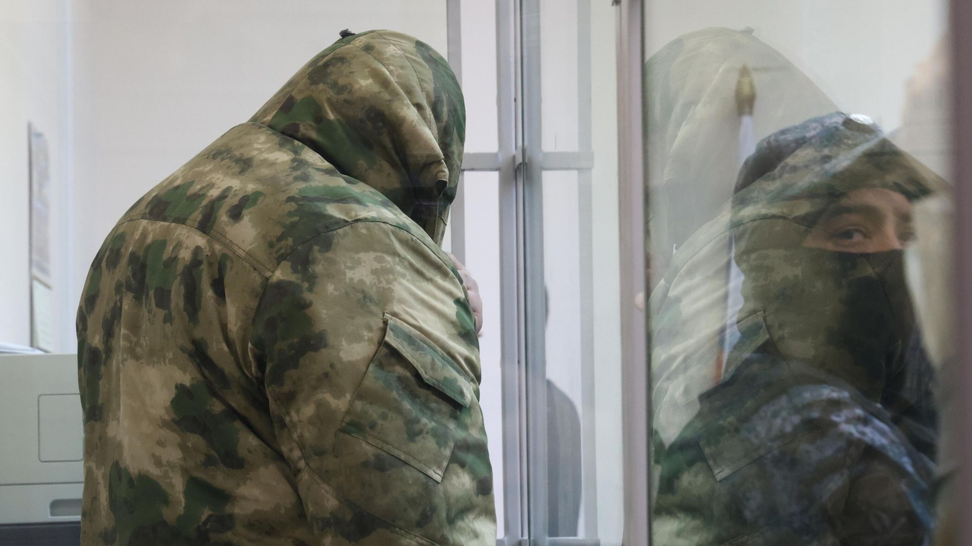 Петр Жилкин, подозреваемый в похищении и убийстве девятилетнего мальчика Паши Тифитулина, в зале заседаний Октябрьского районного суда Санкт-Петербурга - РИА Новости, 1920, 13.08.2026