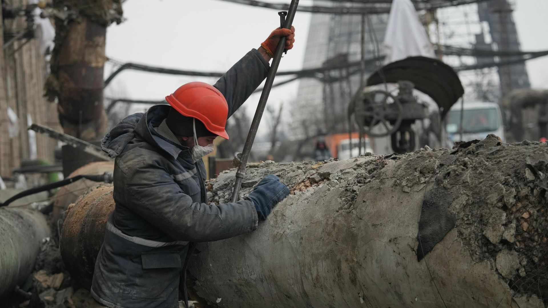 На Украине более 83 процентов предприятий испытывают дефицит кадров