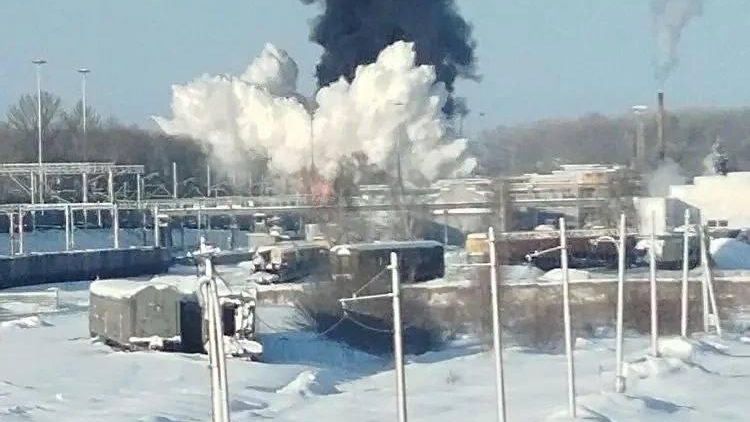 Взрыв на месте схода грузовых вагонов с бензином в Тамбовской области Взрыв на месте схода грузовых вагонов с бензином в Тамбовской области - РИА Новости, 1920, 12.02.2026