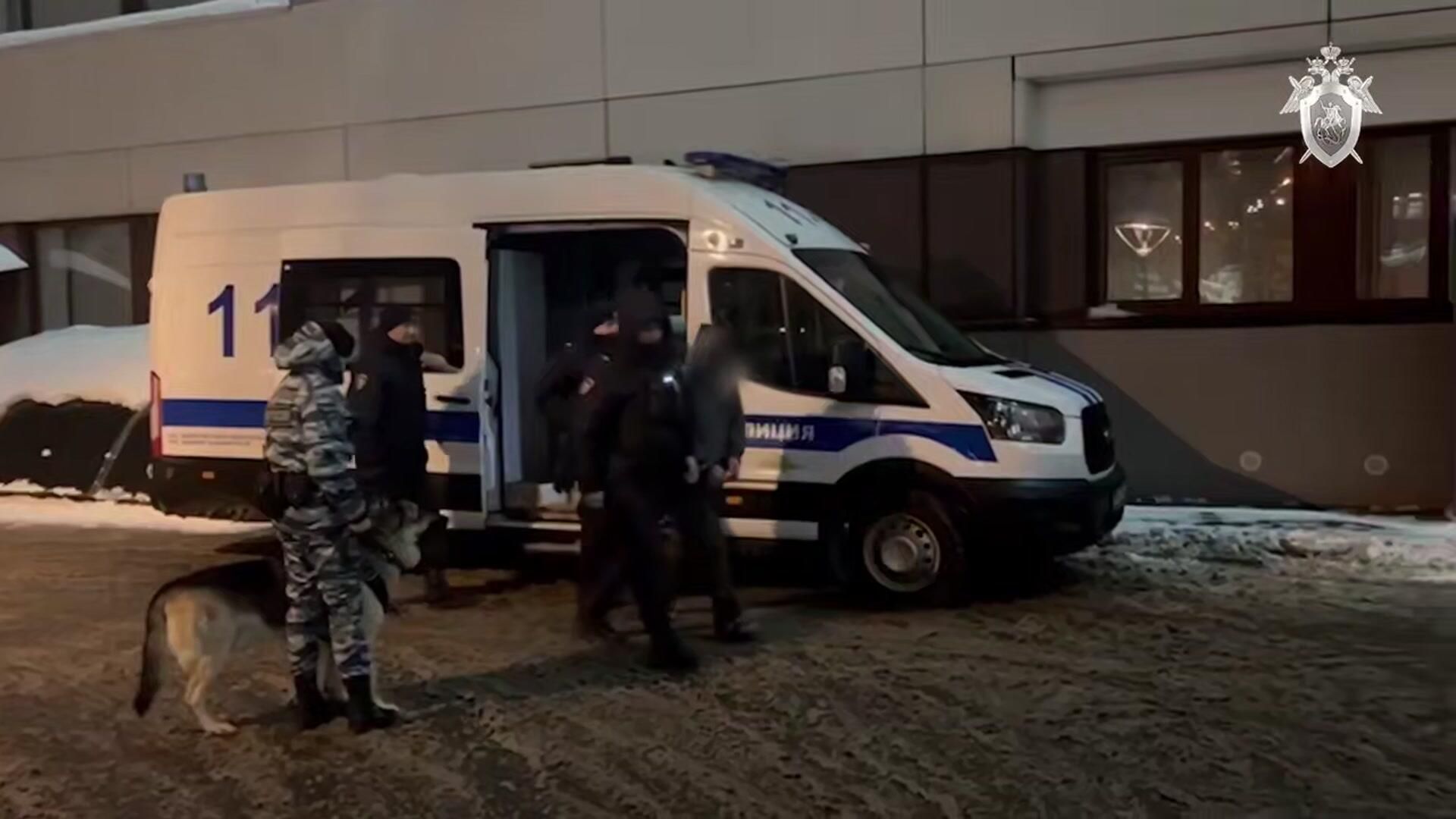 Задержание и допрос подозреваемого в убийстве водителя такси в Москве Задержание и допрос подозреваемого в убийстве водителя такси в Москве - РИА Новости, 1920, 05.02.2026