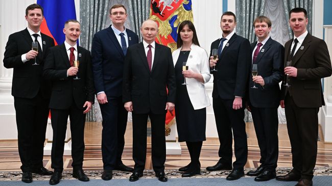 Путин на вручении премии в области науки и инноваций молодым ученым
