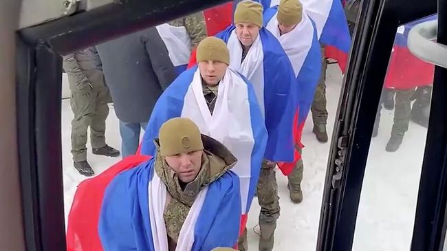 Возвращенные из украинского плена российские военнослужащие