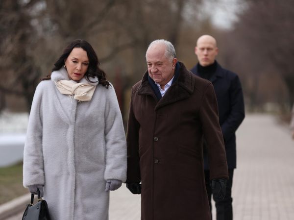 Кадр из сериала Омут