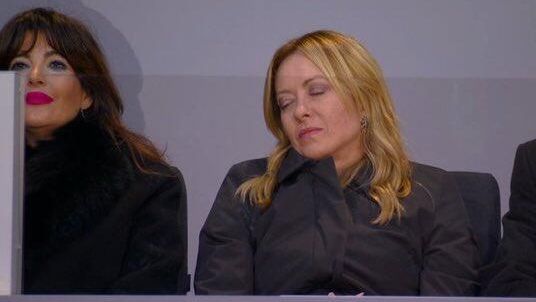 Премьер-министр Италии Джорджа Мелони на трибуне стадиона Сан-Сиро в Милане Премьер-министр Италии Джорджа Мелони на трибуне стадиона Сан-Сиро в Милане - РИА Новости, 1920, 07.02.2026