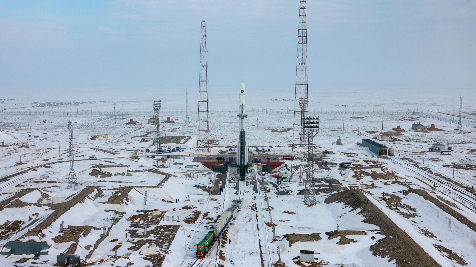 Установка ракеты-носителя Протон-М со спутником Электро-Л на стартовый стол комплекса космодрома Байконур - РИА Новости, 1920, 12.02.2026