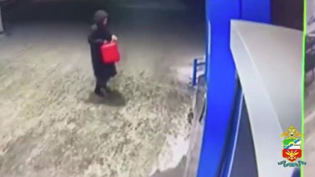 В Алтайском крае пресечена попытка поджога оборудования на железной дороге. Кадр видео