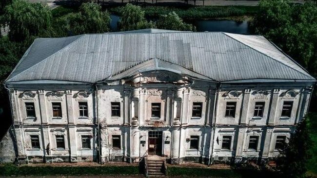 Дворец Радзивиллов в городе Дятлово Гродненской области Белоруссии