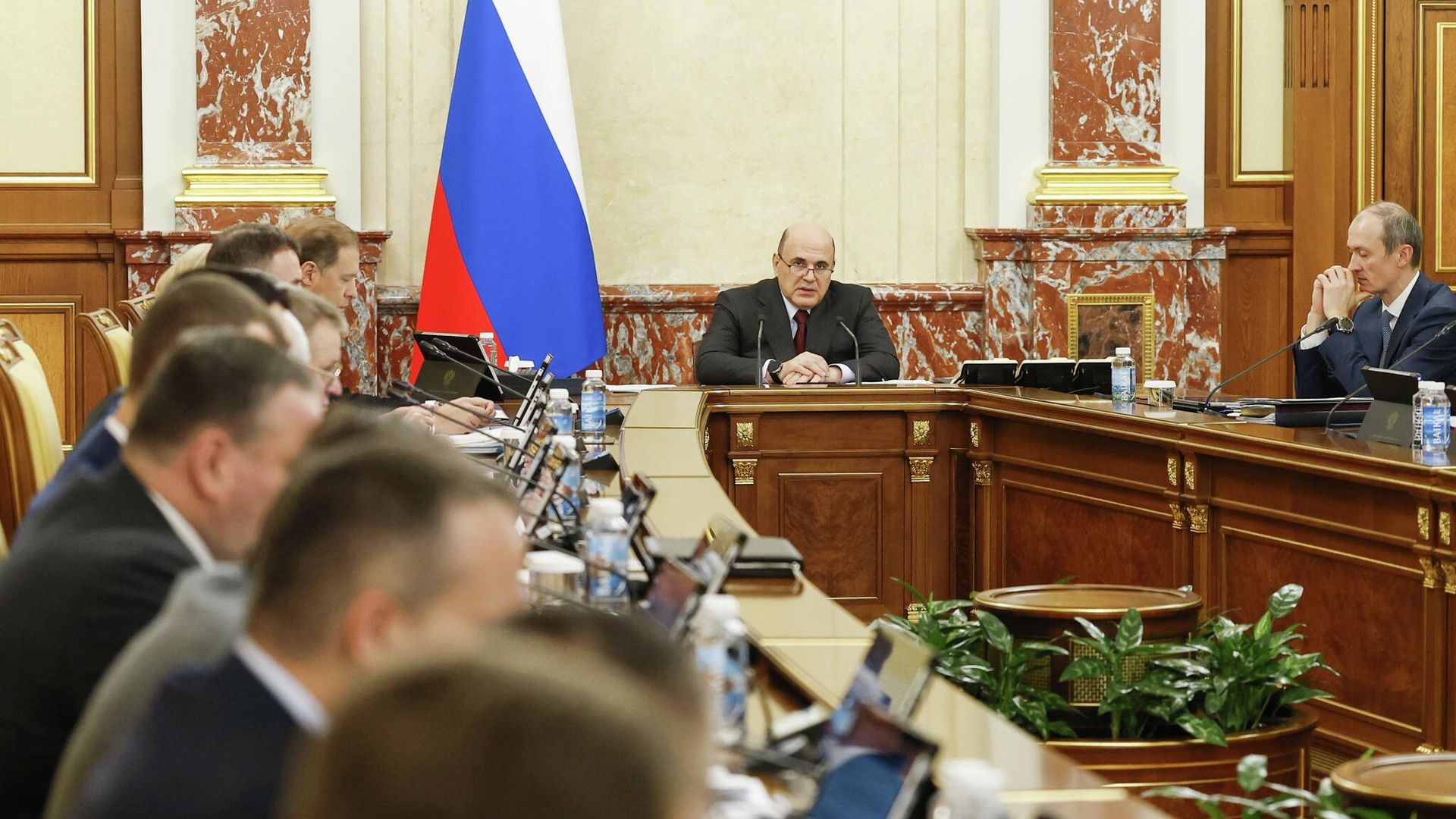 Председатель правительства РФ Михаил Мишустин проводит заседание кабинета министров РФ Председатель правительства РФ Михаил Мишустин проводит заседание кабинета министров РФ - РИА Новости, 1920, 19.02.2026