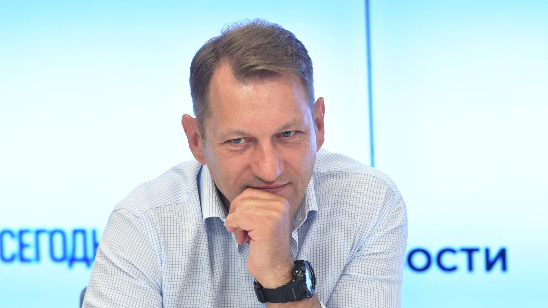 Заместитель главного редактора МИА Россия сегодня Андрей Благодыренко Заместитель главного редактора МИА Россия сегодня Андрей Благодыренко - РИА Новости, 1920, 11.02.2026