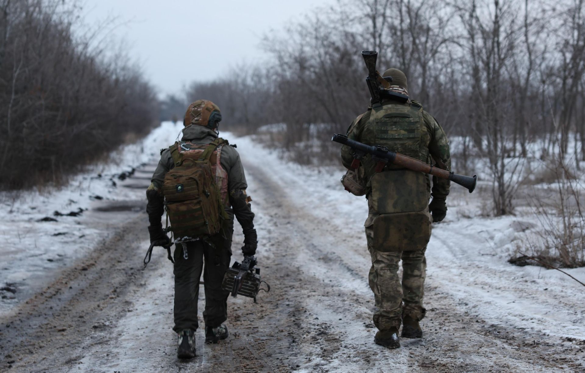 Военнослужащие Военнослужащие