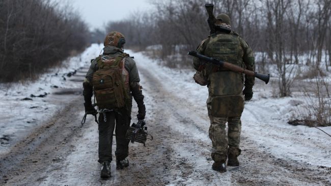 Военнослужащие