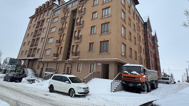 Двое руководителей частных предприятий на Украине построили и продали квартиры для спасателей, непригодные для проживания