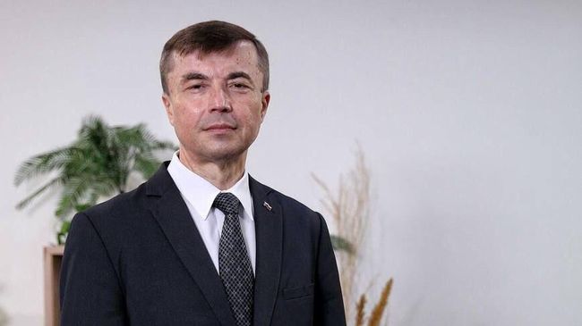 Посол РФ в Индонезии Сергей Толчено