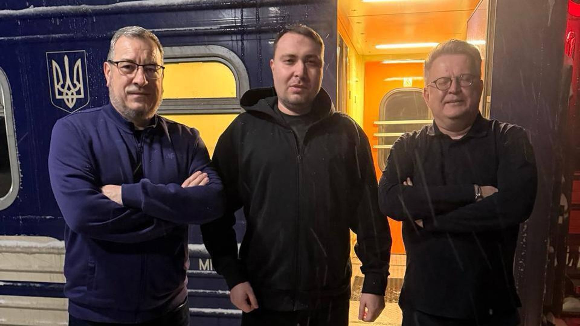 Украинская делегация отправилась в Женеву на следующий раунд трехсторонних переговоров Украинская делегация отправилась в Женеву на следующий раунд трехсторонних переговоров - РИА Новости, 1920, 16.02.2026
