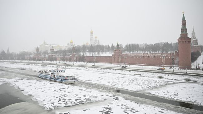 Снег в Москве