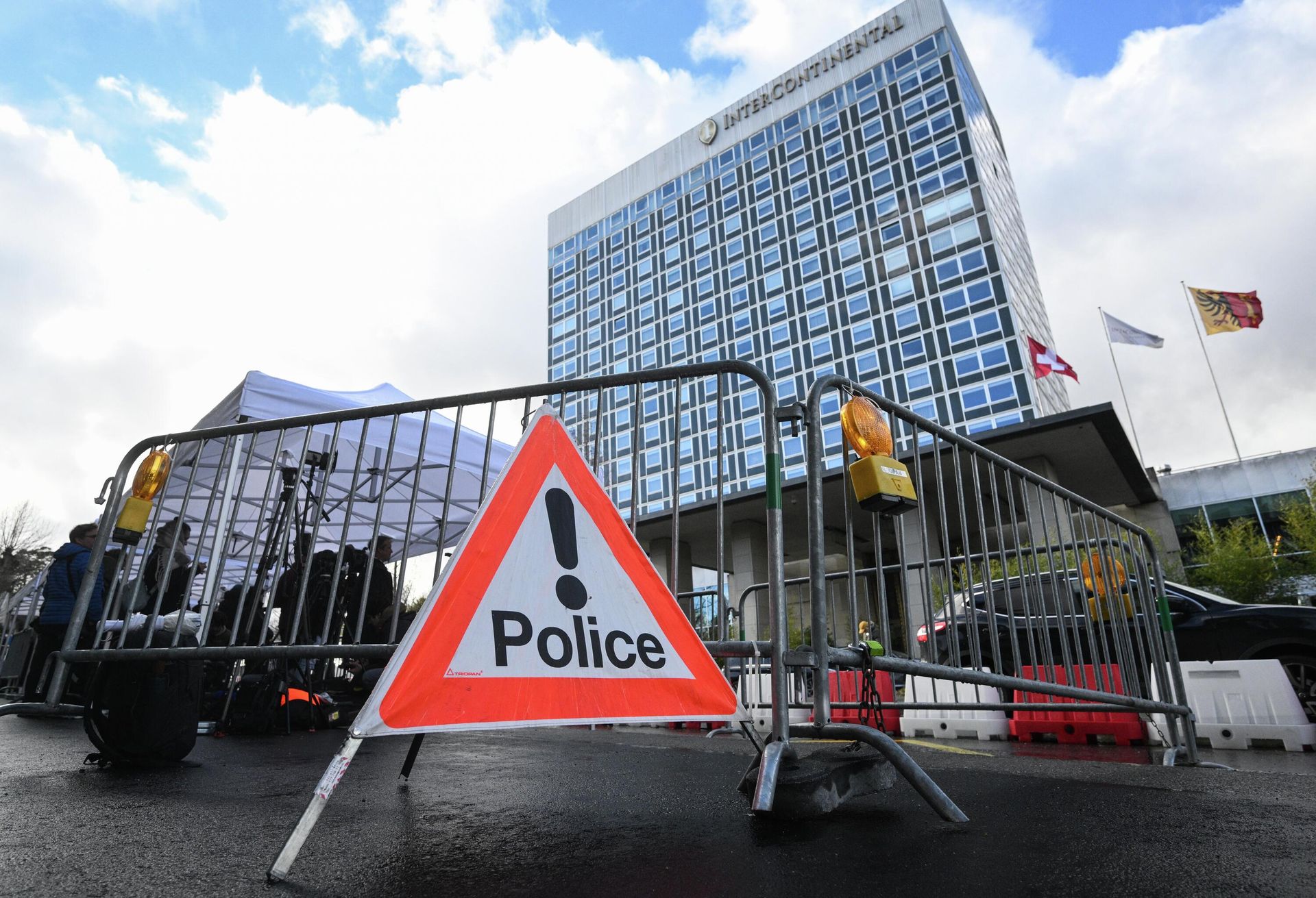 Отель Интерконтиненталь в Женеве во время проведения переговоров представителей России, США и Украины Отель Интерконтиненталь в Женеве во время проведения переговоров представителей России, США и Украины - РИА Новости, 1920, 18.02.2026