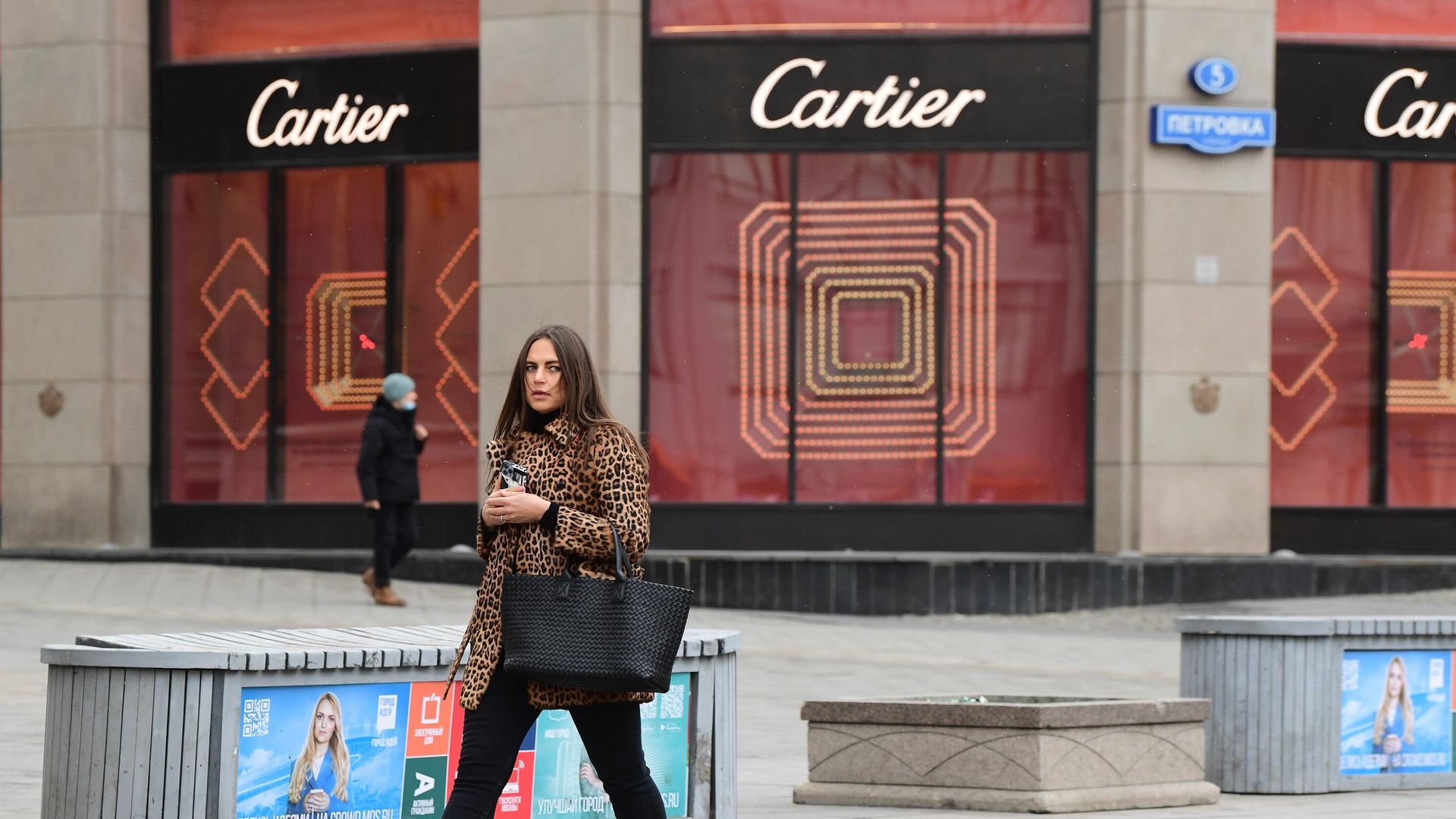 Бутик Cartier на Петровке в центре Москвы Бутик Cartier на Петровке в центре Москвы - РИА Новости, 1920, 19.02.2026