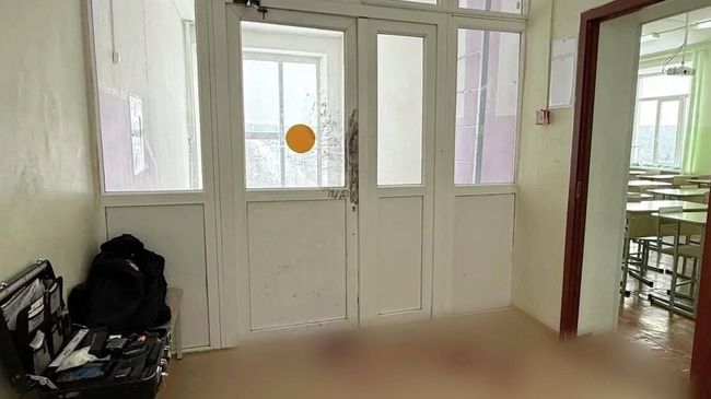 На месте нападения подростка в школе в Александровске в Пермском крае. 19 февраля 2026