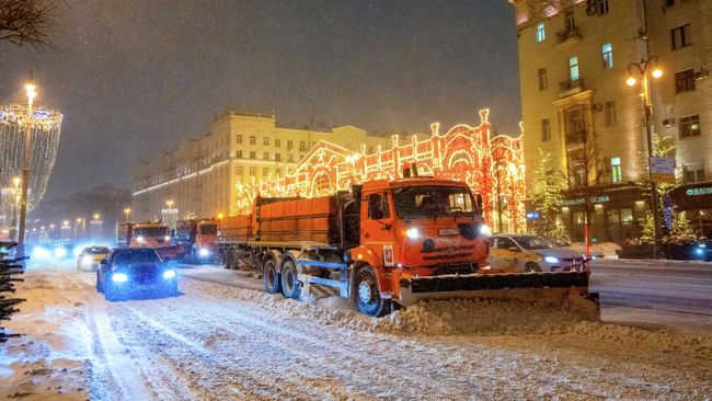 Уборка снега в Москве